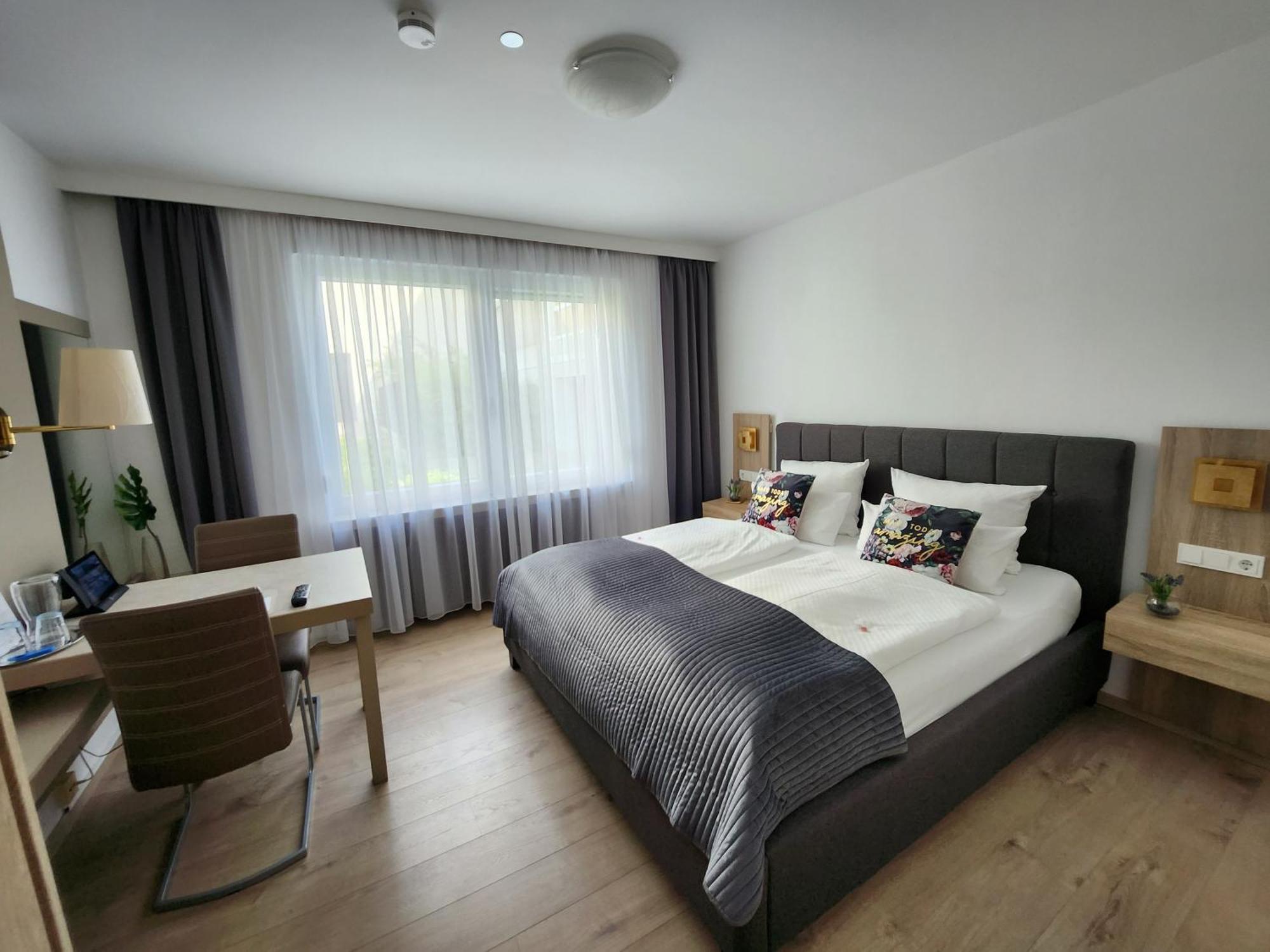 Stadthotel Geis Bad Neustadt an der Saale Esterno foto